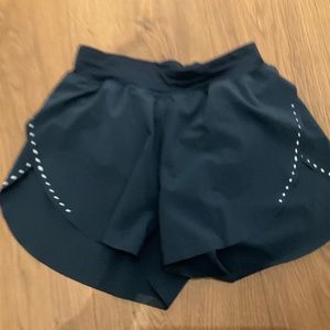 find your pace lululemon shorts